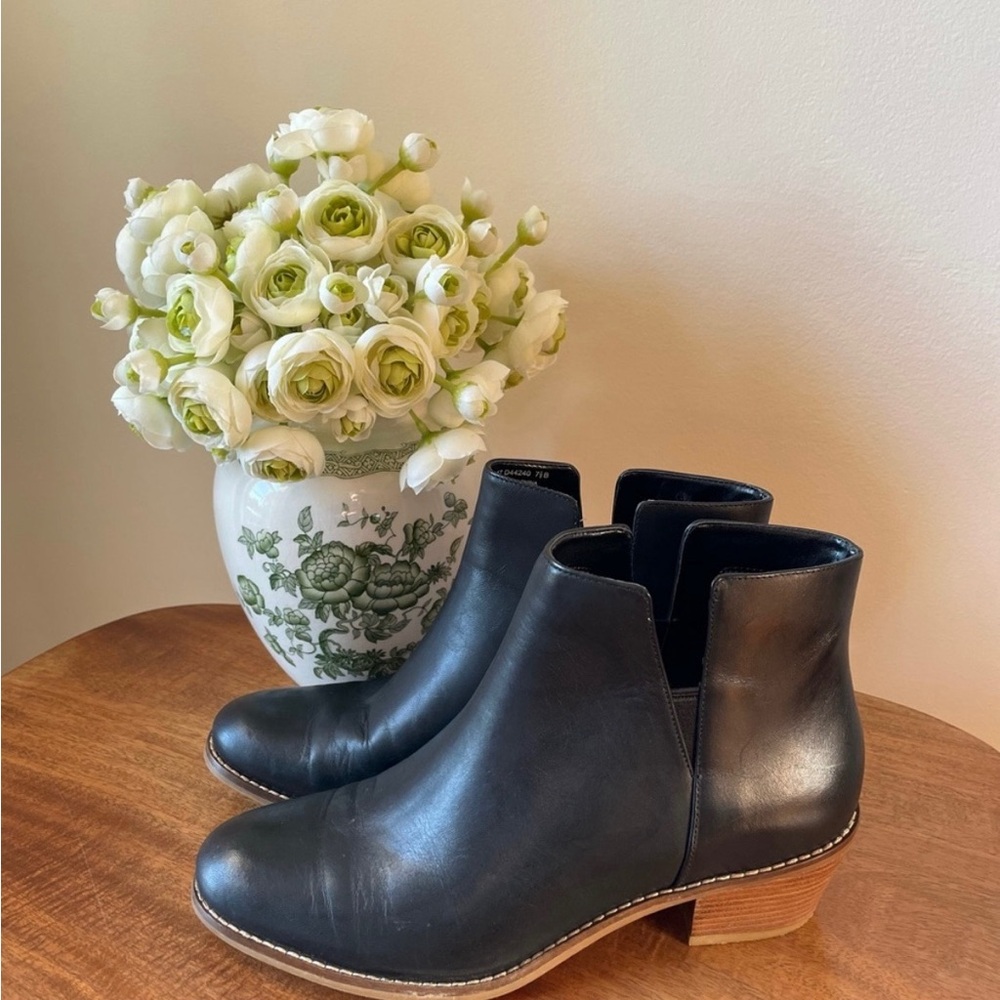 EEUC Cole Haan Abbott Bootie - Sz 7.5 - black leather boots